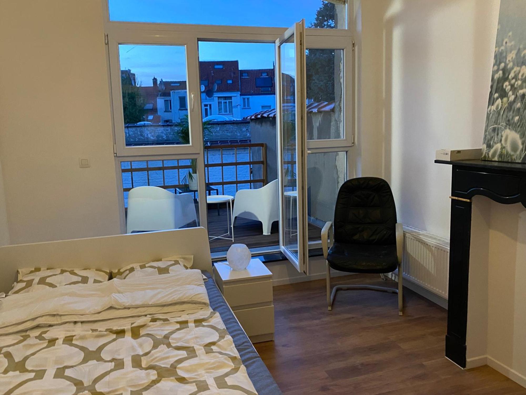 Fly House Apartment