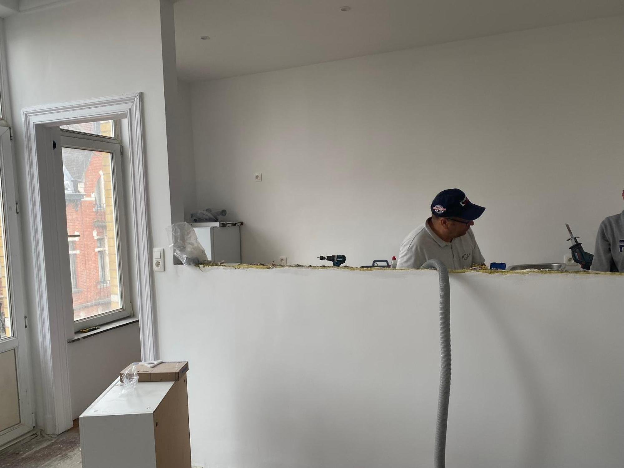Apartment Fly House *